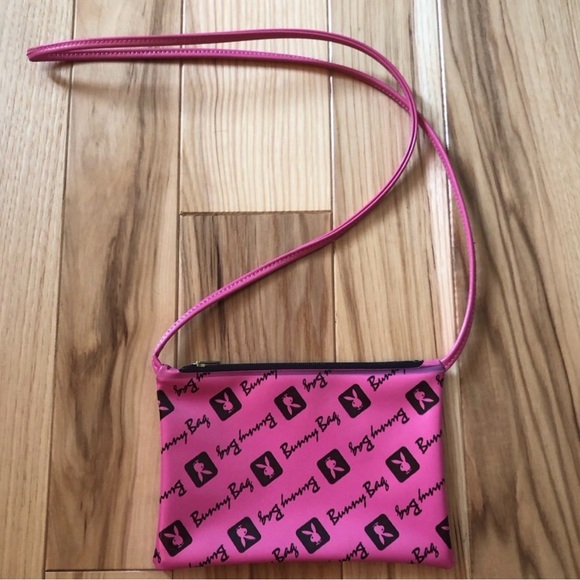 PLAYBOY Handbags - Vintage Playboy Bunny Hot Pink Casino Bag